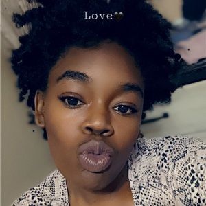 Meet your Posher, Alisha